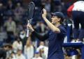Debutto agevole per Sinner a Pechino, steso in 2 set Cilic