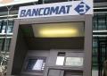Milano banlieue, due peruviani tentano di rapinare anziana mentre preleva al bancomat di corso Lodi: arrestato 18enne, fuggito il complice