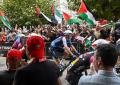 Vuelta di Spagna, team Israel Premier Tech rimuove nome da divise dopo manifestazioni pro-Pal: “Sicurezza ai nostri corridori, proteste pericolose”