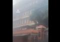 Proteste in Nepal dopo blocco dei social, giovani danno fuoco al parlamento e a case dei politici, 22 morti, premier Oli si dimette - VIDEO