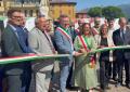 Roberto Perticone con la sindaca di Lovere al taglio del nastro per Lovere-Bienno