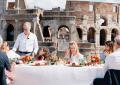 Meloni Chef Suprema: tra pastarelle, fiction e propaganda mentre il mondo brucia come un forno a legna