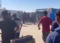 Gaza, raid Idf colpiscono civili palestinesi al cafè "Twix" di Al Zawayda nel centro della Striscia, 3 morti e decine di feriti - VIDEO