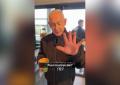 Netanyahu al bar replica a chi lo ritiene morto: "Sto benissimo, prendo un caff&egrave;, ho 5 dita, colpiamo duramente Libano e Iran" - VIDEO