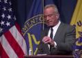 Vaccini Covid mRNA, RFK Jr: "Causano diversi danni, tra cui turbo cancro e insufficienza cardiaca, i teorici della cospirazione hanno ancora ragione" - VIDEO