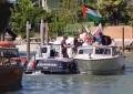 Venezia 82, carabinieri fermano la lancia con Anna Foglietta e Laika