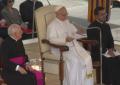 Il Papa: "Vicino a popolo di Gaza costretto con la forza a spostarsi"