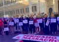 Gaza, flashmob del Pd davanti a Montecitorio: "Fermiamo il massacro"