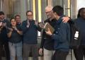 Arriva l'iPhone 17, Tim Cook accoglie i clienti a New York