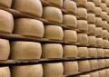 Boom Parmigiano Reggiano: caseifici aperti ed export da record