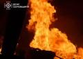 Un attacco di droni russi provoca un vasto incendio a Kharkiv