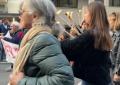Milano, fiaccolata per Pamela Genini, uccisa a 29 anni dal compagno