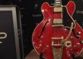 A Londra all'asta la chitarra che fece litigare gli Oasis