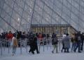 Furto di gioielli al Louvre: il museo riaprire le sue porte