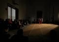 Triennale, lo spazio tattile della danza cieca di Virgilio Sieni