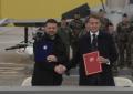 Ucraina, Macron-Zelensky: "storico" patto per le forniture militari