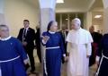 Papa Leo XIV visita l'ospedale psichiatrico "De la Croix" a Beirut