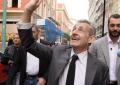 L'ex presidente francese Sarkozy a passeggio per Mentone
