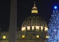 Inaugurato l'albero di Natale e il presepe in Piazza San Pietro