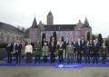 La "foto di famiglia" dei leader Ue al vertice informale in Belgio