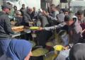 Gaza, file per un pasto caldo nelle mense solidali