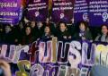 8 Marzo, migliaia di donne sfidano il divieto di manifestare a Istanbul