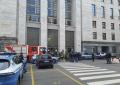 Allarme bomba al tribunale di Milano, evacuato Palazzo di Giustizia dopo telefonate a questura su presenza ordigni &ndash; VIDEO