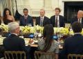 Trump e Melania ricevono capi Big Tech. Ci sono Zuckerberg e Bill Gates, manca Elon Musk