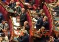 Conte in Aula regala alla premier libro M5s con dedica "Governo Meloni 3 anni di tasse"