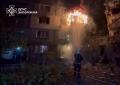 Guerra Ucraina, palazzi in fiamme dopo impatto di un drone russo a Kharkiv. Colpito anche un asilo
