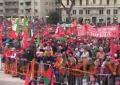 "Democrazia al lavoro", il corteo della Cgil a Roma, i manifestanti riempiono Piazza San Giovanni