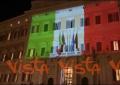 4 Novembre, Montecitorio illuminato con il tricolore per la Festa delle Forze Armate