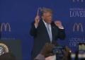 Trump balla sulle note di Ymca a summit economico di McDonald's a Washington