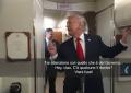 Trump bussa alla porta del bagno sull'Air Force One: "C’è qualcuno lì dentro? Vieni fuori"