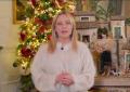 Gli auguri di Natale di Giorgia Meloni davanti al presepe: Siate orgogliosi della vostra identit&agrave;