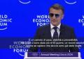 Macron scherza a Davos: &Egrave; un periodo di pace, stabilit&agrave; e prevedibilit&agrave;