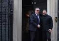 Zelensky ricevuto da premier britannico Starmer a Downing Street, a Londra