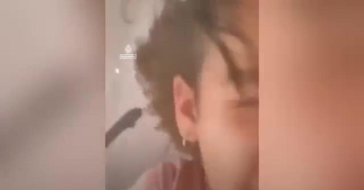 Gaza, raid Idf su tenda con all’interno ragazze, attacco mentre bambina di nome Jana mostra sua nuova acconciatura – VIDEO CHOC