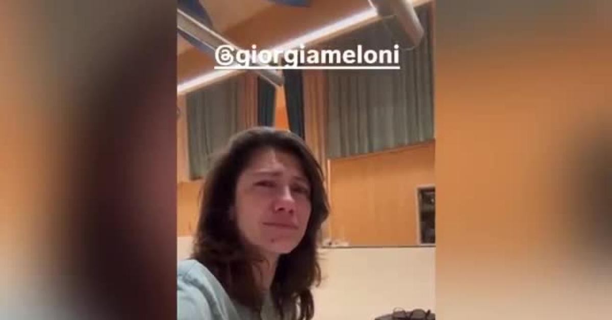 Abbordaggio Flotilla, Elisa in lacrime lancia appello a Meloni: “Ora portateli voi gli aiuti a Gaza, la gente sta morendo” – VIDEO