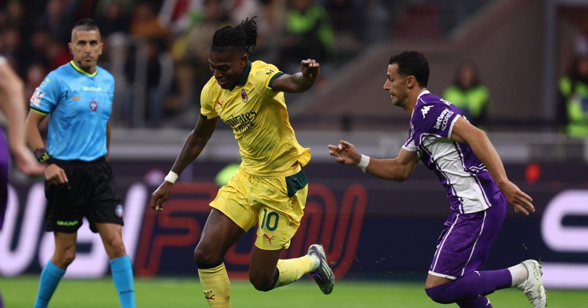 Il Milan batte 2 1 la Fiorentina e vola in testa Il Milan batte 2 1 la Fiorentina e vola in testa