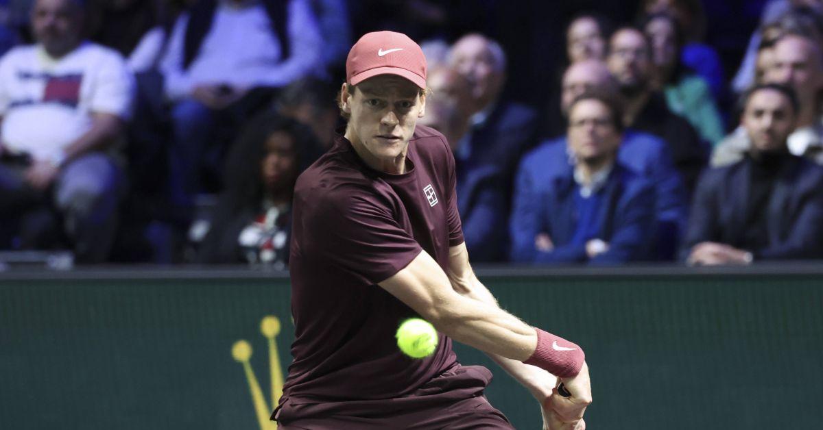 Sinner vince il 1000 di Parigi e torna numero 1 del mondo Sinner vince il 1000 di Parigi e torna numero 1 del mondo