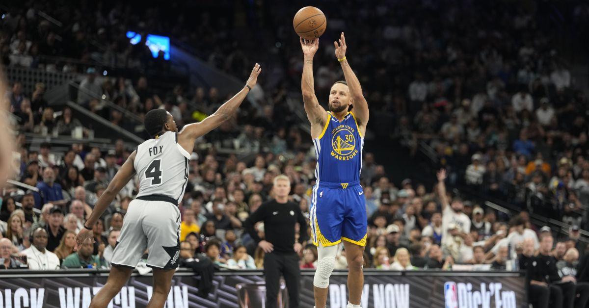 Curry trascina i Warriors e avvicina Jordan, Harden guida i Clippers Curry trascina i Warriors e avvicina Jordan, Harden guida i Clippers