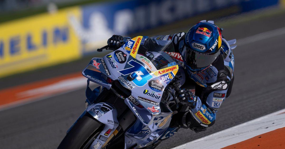 Alex Marquez vince la sprint a Valencia, sul podio Di Giannantonio