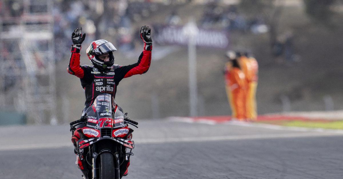 Bezzecchi vince a Valencia nell Bezzecchi vince a Valencia nell