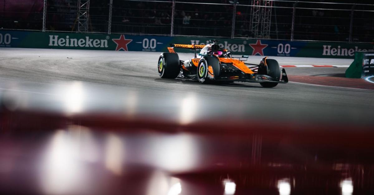 A Las Vegas fondo McLaren irregolare, squalificati Norris e Piastri