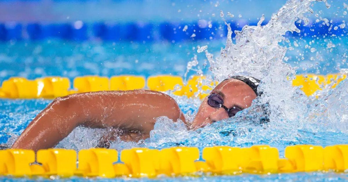 Nuoto, un oro e due argenti per l