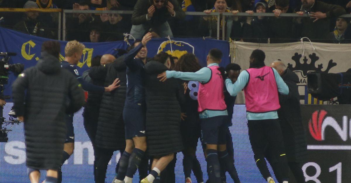 Lazio eroica, resta in 9 ma vince a Parma Lazio eroica, resta in 9 ma vince a Parma