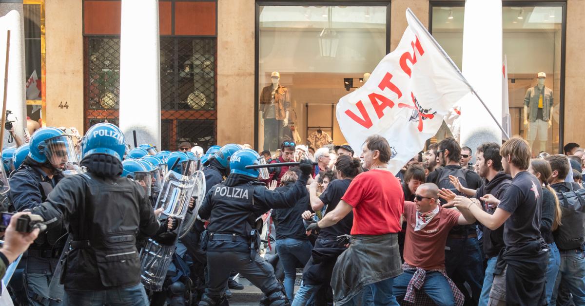 decreto sicurezza nuova stretta scudo penale per forze ordine e fermo preventivo 12 ore per soggetti pericolosi prima di proteste