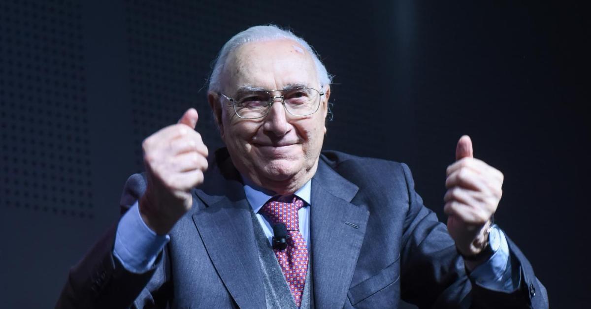 Testamento Pippo Baudo, eredità di €10mln, incluse 8 proprietà, divisa tra segretaria Dina Minna e figli Tiziana e Alessandro, riconosciuto nel 2000 Testamento Pippo Baudo, eredità di €10mln, incluse 8 proprietà, divisa tra segretaria Dina Minna e figli Tiziana e Alessandro, riconosciuto nel 2000