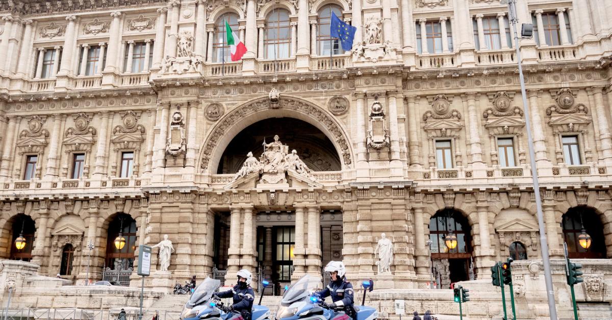 terapia familiare sentenza della cassazione il giudice non ha potere di imporre trattamenti terapeutici a genitori pu242 suggerirli